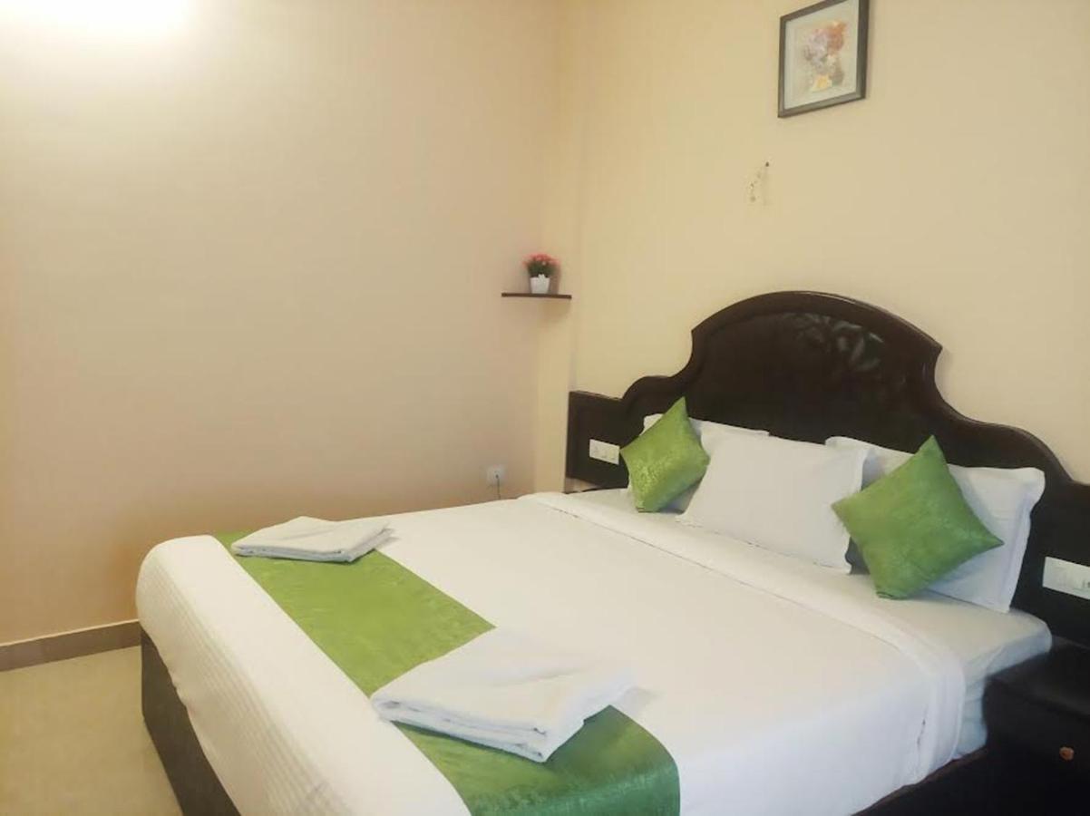 Ebenezer Plaza Hotel Nedumbassery
