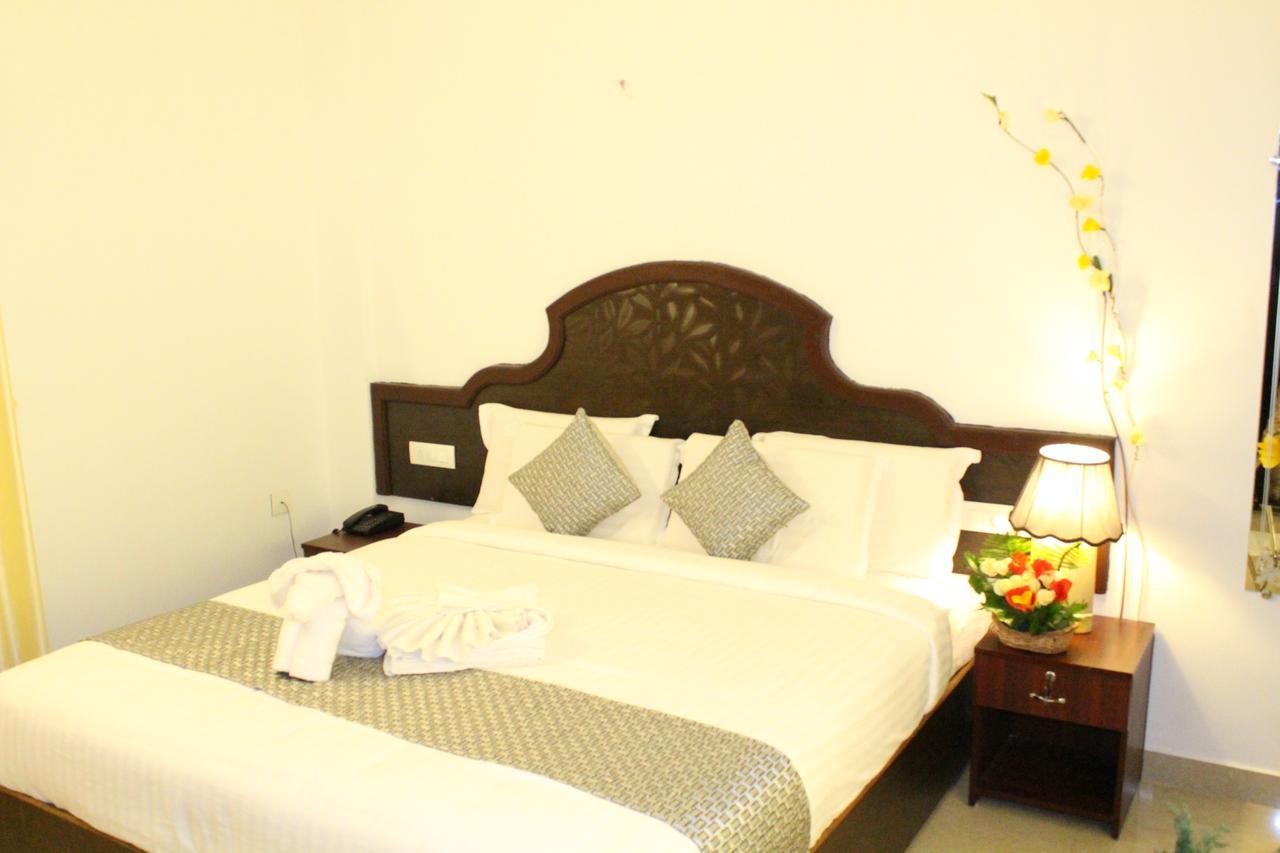 Ebenezer Plaza 3*